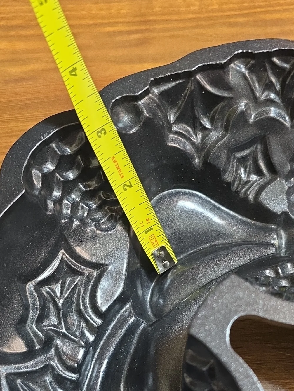 Nordic Ware Wreath Bundt Cake Pan